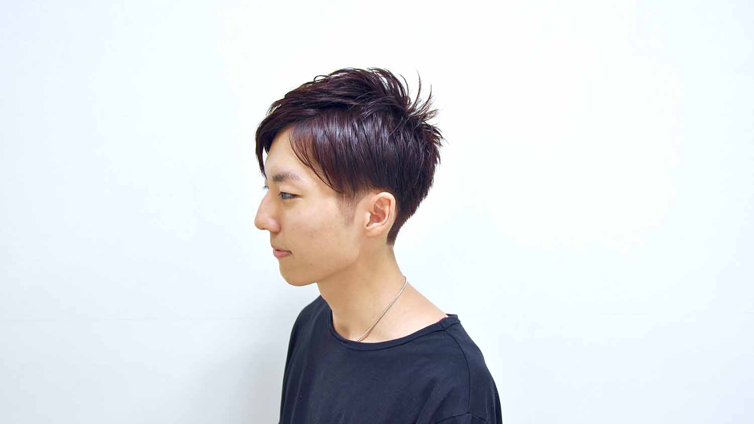 初めてのヘアカラー 濃いめのバイオレットがオシャレ