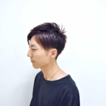 ちょっと人と差をつける深めバイオレットカラー。