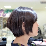 襟足をすっきりと切ったボブ。