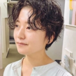 くせ毛だからこそ映える！抜け感ショートヘア