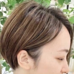 白髪ぼかしハイライトで柔らかく、上品に。