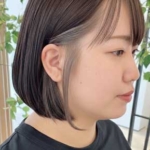 こめかみ白髪をおしゃれにぼかす。大人のためのインナーカラー