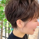 カットとパーマでつくる大人女性の柔らかショートスタイル