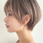 白髪が気になりづらい大人のお洒落ショート