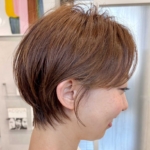 女性らしさを残した大人可愛いショートヘア